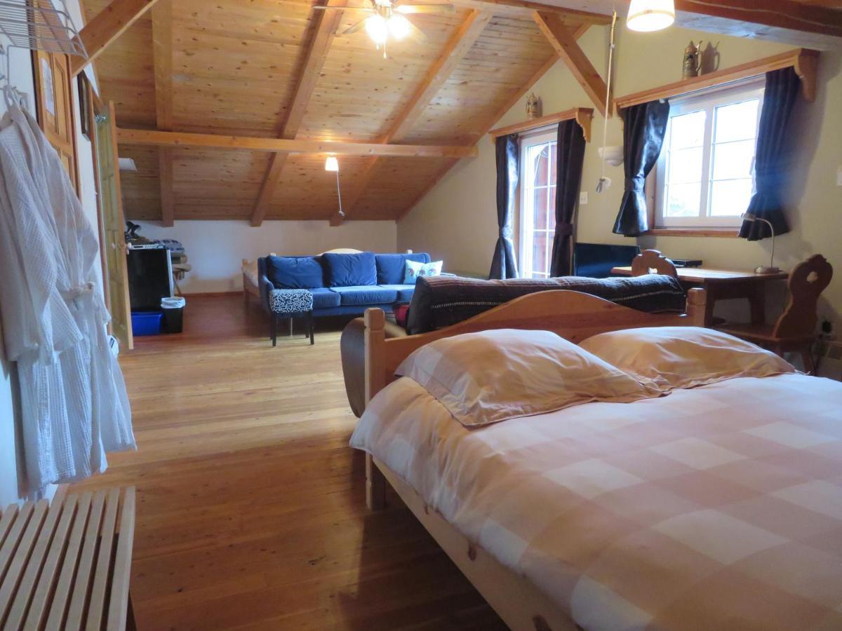 Alpenglow Bed And Breakfast Kimberley Exterior photo